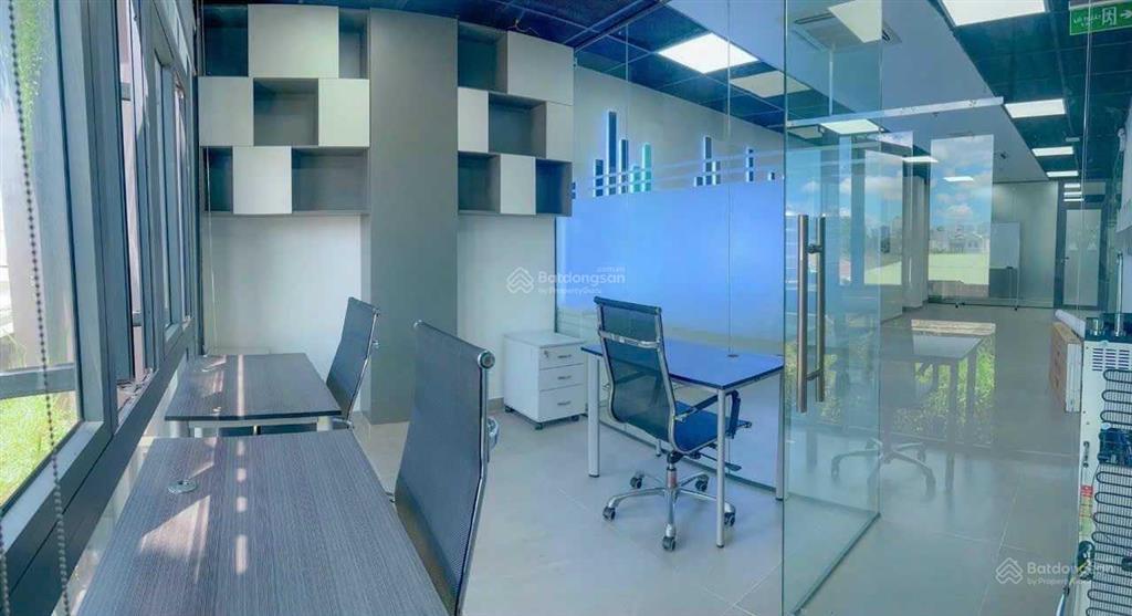 Sàn vp full kính 80m2 sử dụng  18tr/th yên thế  tân bình. full nội thất, hầm xe, pccc đầy đủ