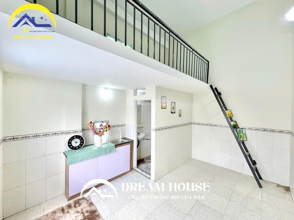 Phòng mới xây giá sinh viên, gần aeon tân phú  đại học huit, gác cao 2m  có cửa sổ thoáng