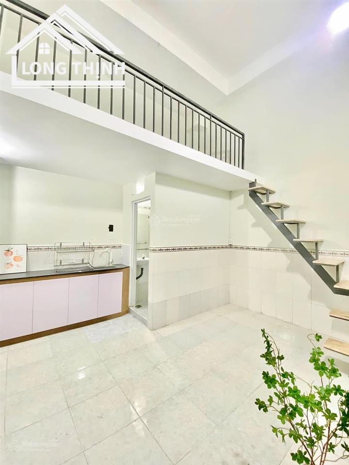 Phòng mới xây giá sinh viên, gần aeon tân phú  đại học huit, gác cao 2m  có cửa sổ thoáng