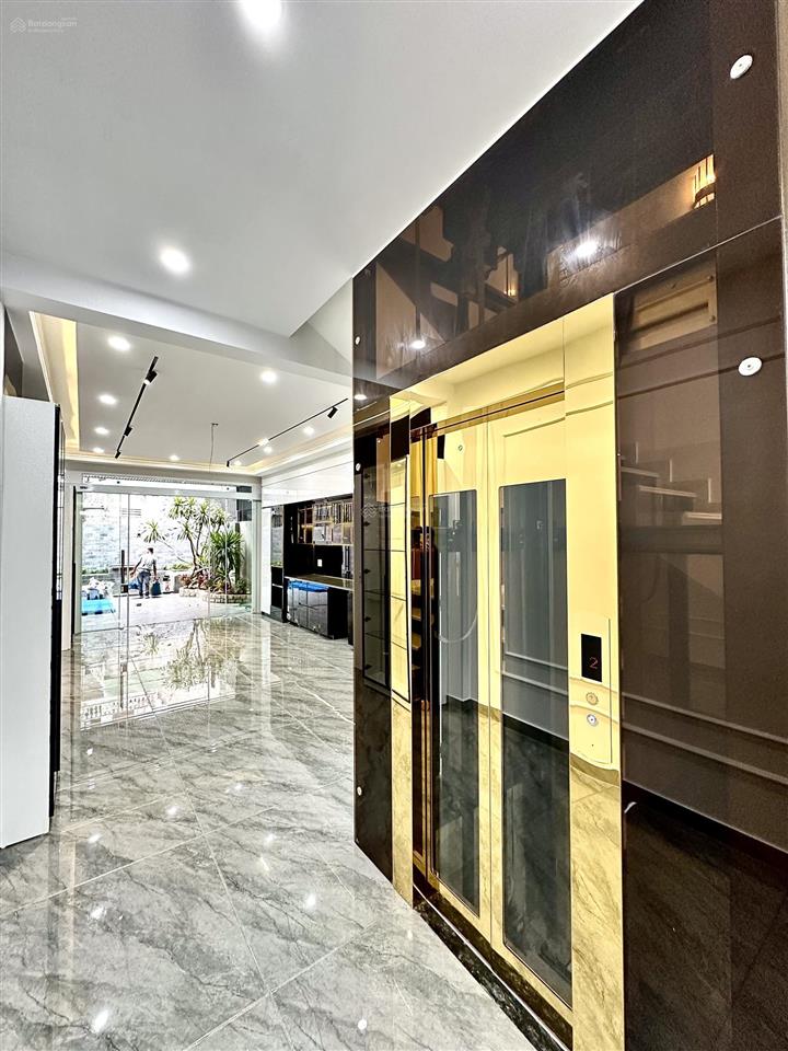 Nhà 4 tầng diện tích khủng 141m2 phố thiên lôi  có thang máy  ô tô đút trong nhà