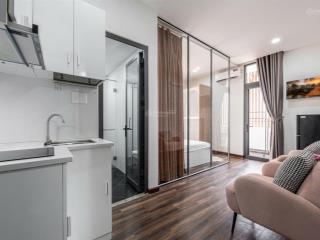 Căn hộ 30m2, ban công lớn, 1pn vách kính, gần trung tâm thành phố