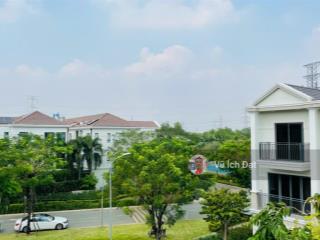 Chính chủ bán gấp biệt thự nine south ven sông nhà bè giá tốt