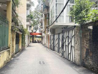 Bán đất phùng chí kiên cầu giấy dt 72m x đất x mt 4,1m giá 20,5 tỷ có thương lượng