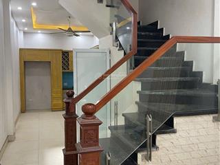 Bán nhà mễ trì hạ nam từ liêm dt 42m x 4t x mt 3,2m giá 8,8 tỷ có thương lượng