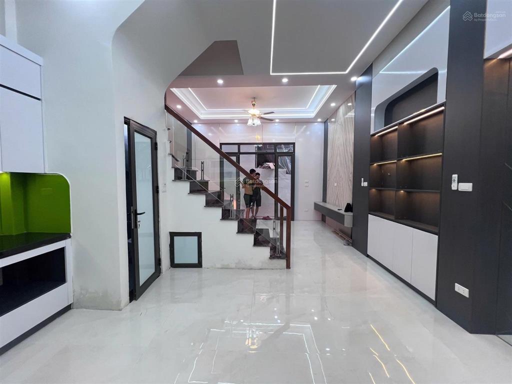 Bán nhà vĩnh phúc ba đình dt 46m x 5t x mt 5m giá 10,5 tỷ có thương lượng