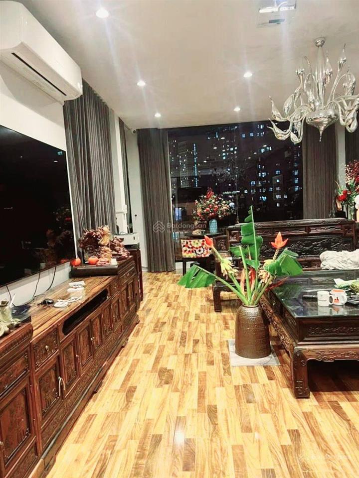 Bán nhà mp an dương vương tây hồ dt 93/100m x 6t x mt 5,3m giá 23,5 tỷ có thương lượng