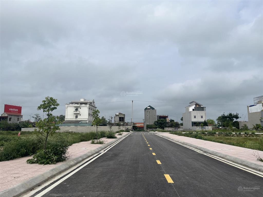 Chuyển nhượng lô đất nền  đấu đít với ql 1a  cạnh siêu dự án 100ha  quảng xương