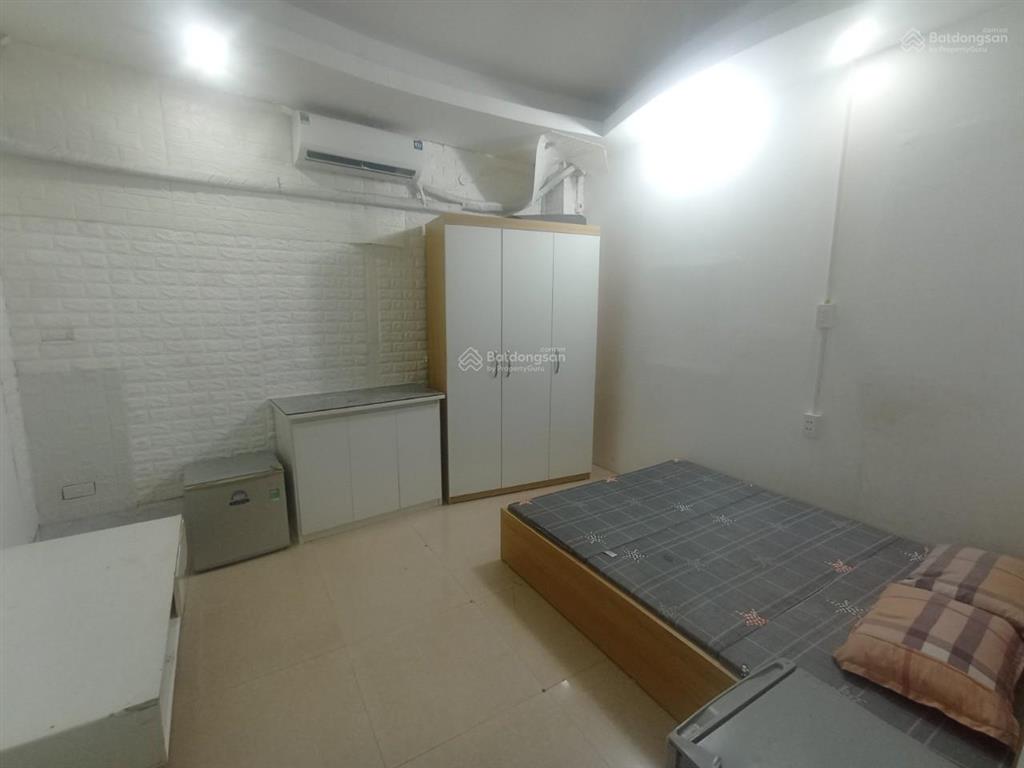 Chính chủ cho thuê nhà trọ ngõ 32 đỗ đức dục điều hòa nóng lạnh máy giặt đầy đủ có thang máy 2,5tr