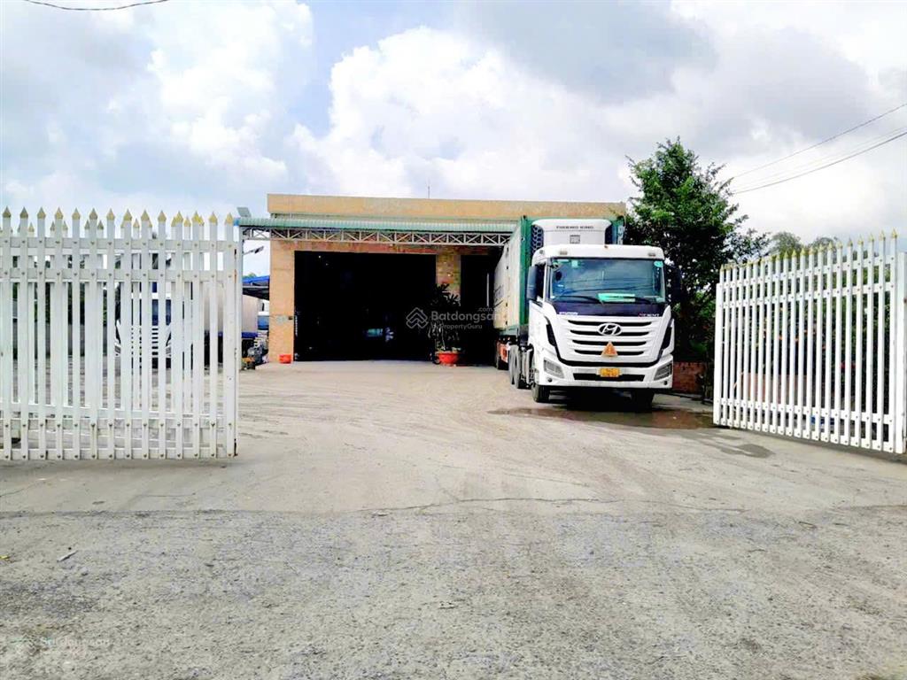 Gấp bán kho xưởng 1.100m2, mặt tiền quốc lộ, h. cao lãnh đồng tháp
