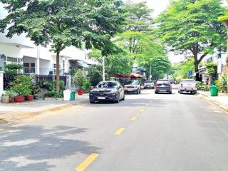 Biệt thự 4 tầng thang máy  kdc gia hòa, quận 9