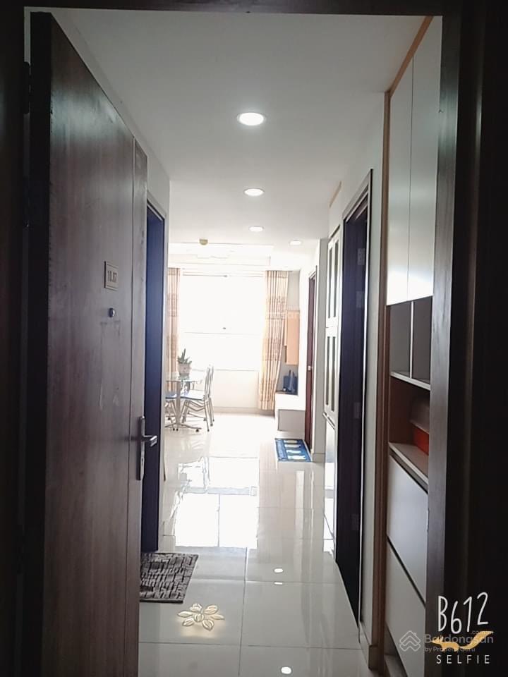 Cần bán gấp căn hộ samsora 2pn, 2wc giá bán 1 tỷ 650 bao thuế phí sổ hồng có sẵn
