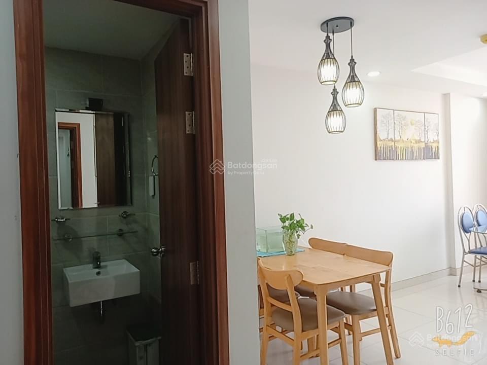Cần bán gấp căn hộ samsora 2pn, 2wc giá bán 1 tỷ 650 bao thuế phí sổ hồng có sẵn