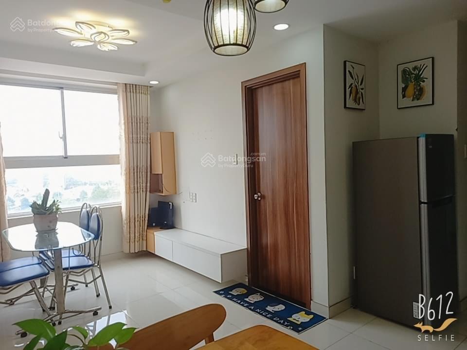 Cần bán gấp căn hộ samsora 2pn, 2wc giá bán 1 tỷ 650 bao thuế phí sổ hồng có sẵn