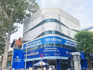 Cho thuê góc 2 mt đường phạm ngọc thạch, diện tích 12x17m, trệt 4l giá 200tr,  0898 053 ***