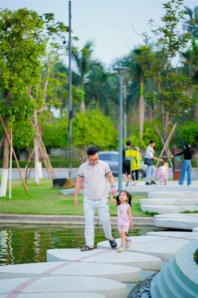 Liền kề góc view công viên, xây 4 tầng + 1 hầm  kí trực tiếp cđt.0363 985 ***