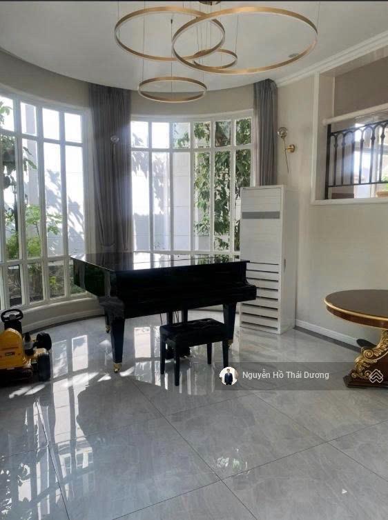 Biệt thự 726m2 lớn nhất nhì trần não, quận 2. 19x40m, 3 tầng, 600m2 sàn, khu vip sát trần não