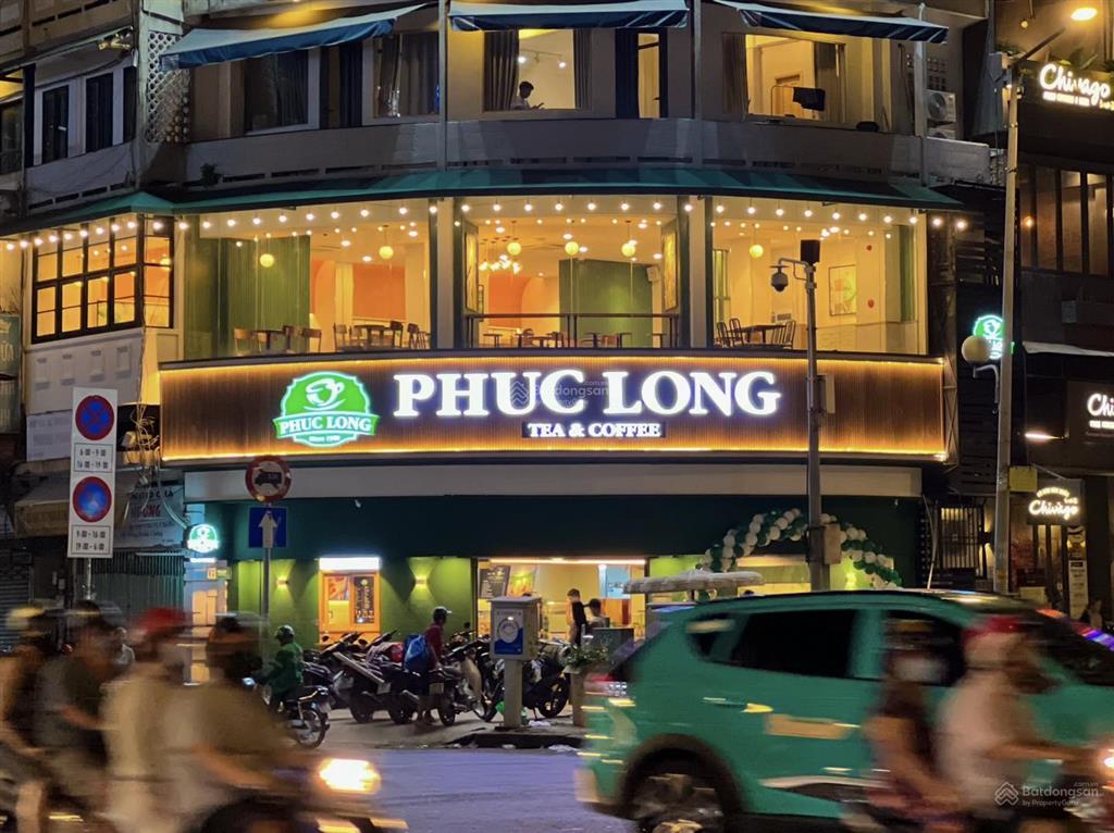 Cho thuê nhà góc 2mt nguyễn thái học, quận 1. dt 10x30m. 1 trệt 4 lầu, dtsd 1.200m2