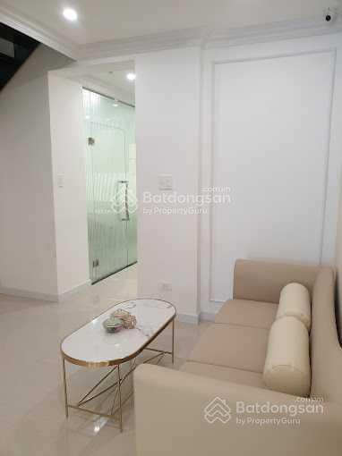 Cho thuê nhà mặt tiền nguyễn thiện thuật, quận 3. dt 8x25m. 1 trệt 2 lầu. dtsd 500m2