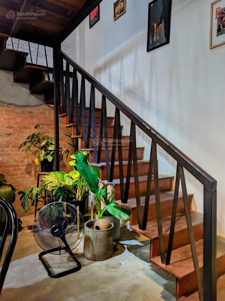 Cho thuê nhà góc 2mt đường sư vạn hạnh, quận 10. dt 15x25m. trệt 3 lầu