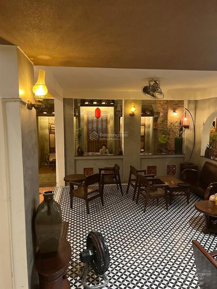 Cho thuê nhà mặt tiền đường cộng hòa, phường 12, quận tân bình. dt 8x20m, 1 trệt