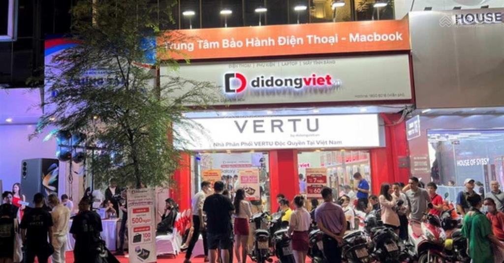 Cho thuê mặt bằng gần phố đi bộ nguyễn huệ đường đồng khởi, quận 1. dt 8x25m