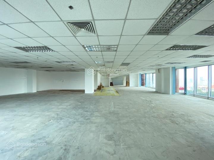 Cho thuê tòa nhà đường cách mạng tháng tám, phường 9, quận 3. dt 20x20m. hầm trệt 8 lầu thang máy
