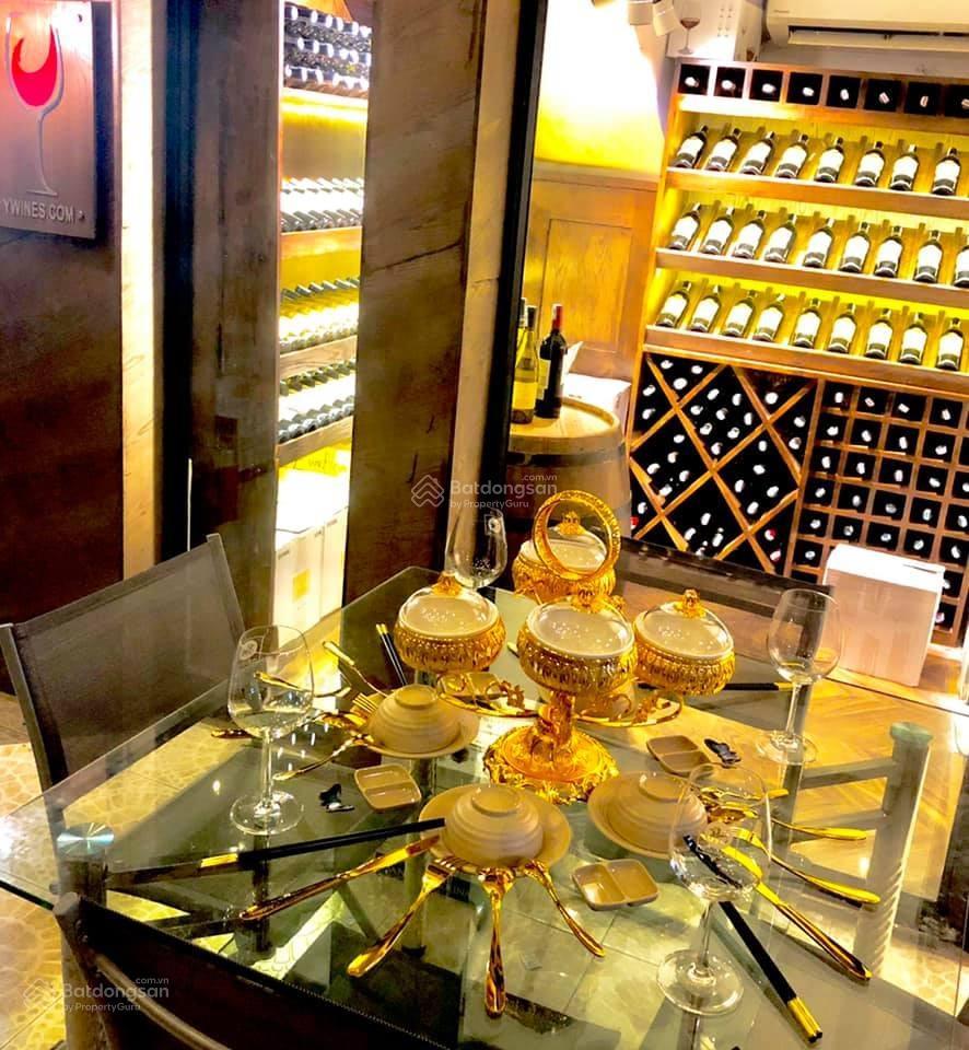 Cho thuê nhà mặt tiền nguyễn thị diệu, phường võ thị sáu, quận 3 dt 12,6x18m. trệt lửng 2 lầu