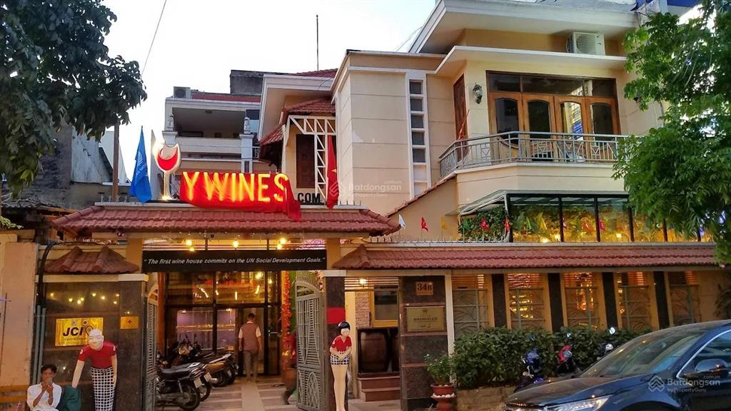 Cho thuê nhà mặt tiền nguyễn thị diệu, phường võ thị sáu, quận 3 dt 12,6x18m. trệt lửng 2 lầu