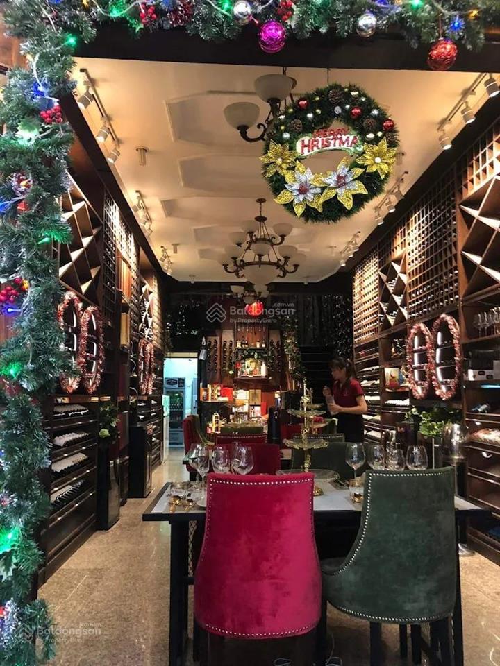 Cho thuê nhà mặt tiền nguyễn thị diệu, phường võ thị sáu, quận 3 dt 12,6x18m. trệt lửng 2 lầu