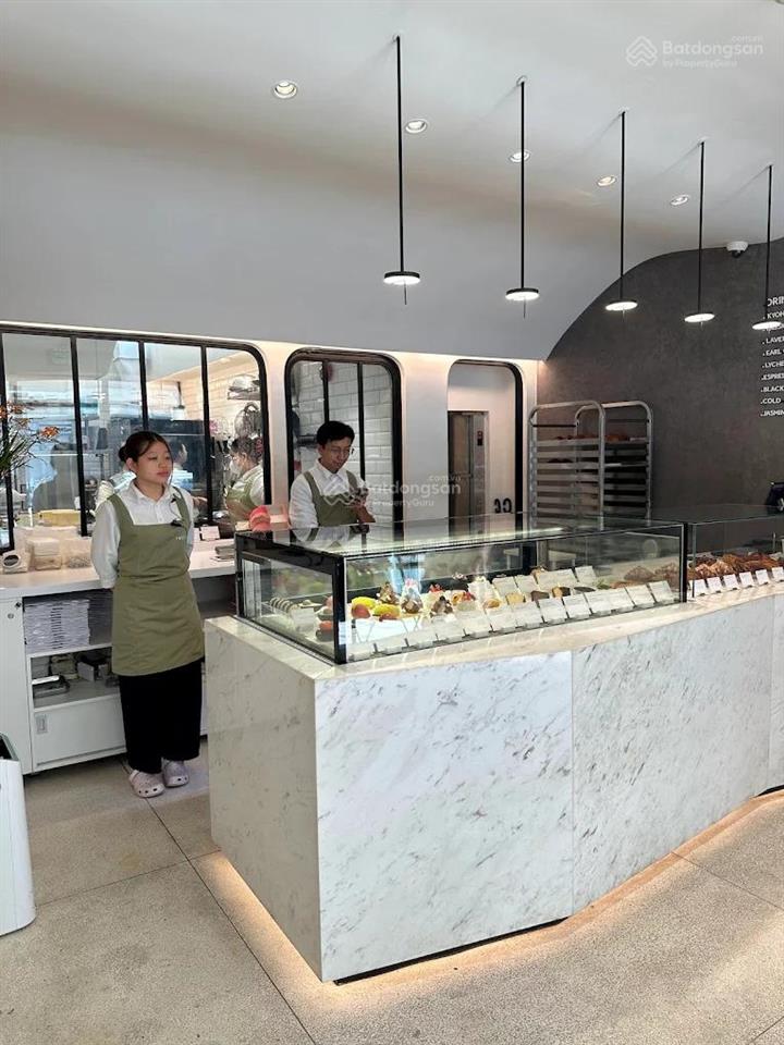 Cho thuê nhà mặt bằng đường ngô văn năm, bến nghé, quận 1. dt 8x20m