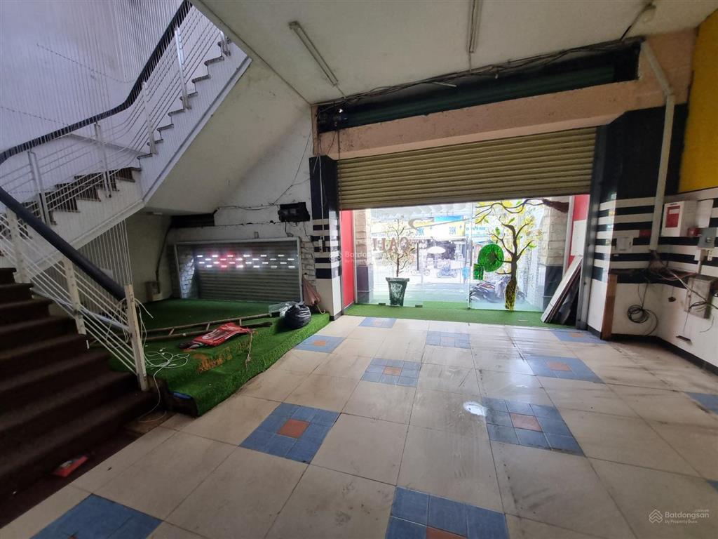 Cho thuê nhà mặt tiền nguyễn gia trí, quận bình thạnh. dt 25x25m, 1 trệt. dtsd 625m²