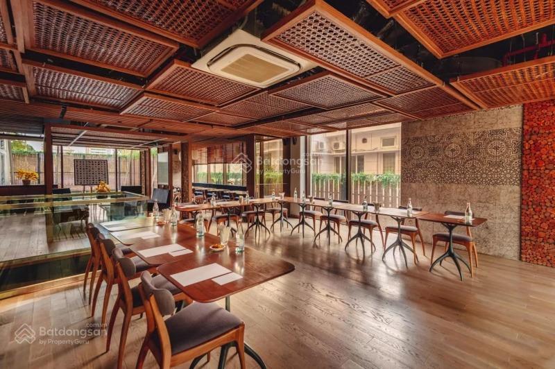 Cho thuê nhà mặt tiền trần quang diệu, quận 3. dt 12x30m. 1 trệt 1 lầu. dtsd 900m2