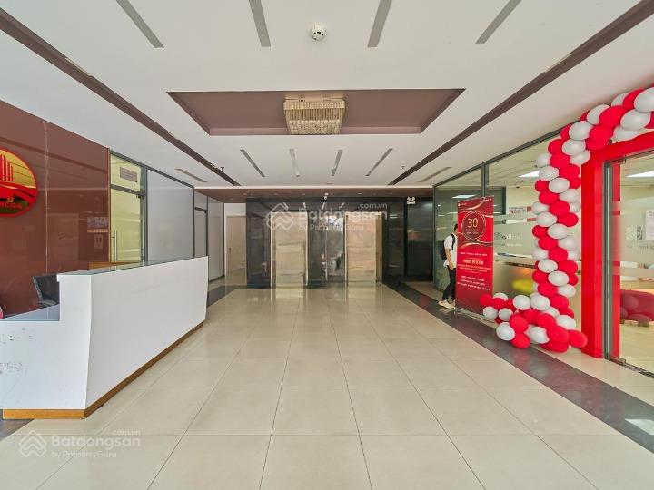 Cho thuê tòa nhà dóc 2 mt nguyễn thị minh khai, phường 6, quận 3. dt 20x25m, hầm trệt 12 lầu