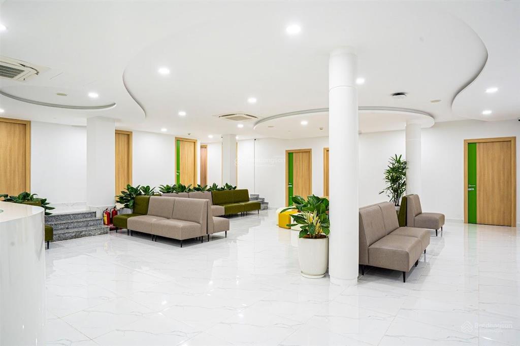 Cho thuê toà nhà góc 2mt số 188 nguyễn văn trỗi, quận phú nhuận, dt 23m x 30m. 1 hầm, 1t, 3l