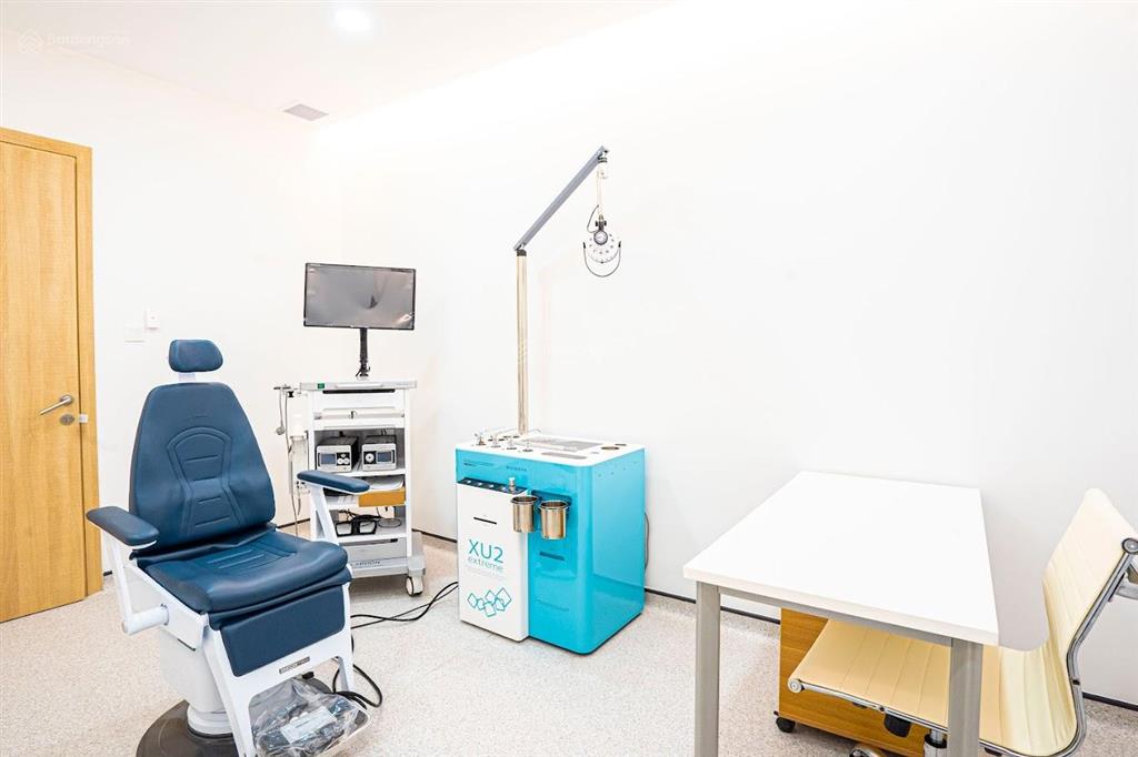 Cho thuê toà nhà góc 2mt số 188 nguyễn văn trỗi, quận phú nhuận, dt 23m x 30m. 1 hầm, 1t, 3l