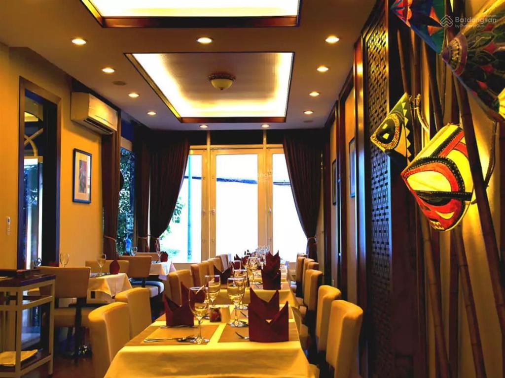 Cho thuê mặt bằng đường ngô văn năm, phường bến nghé, quận 1. dt 8x20m
