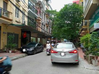 Bán nhà trần quốc hoàn, gần đh sư phạm, ô tô tránh, kinh doanh, cho thuê giá tốt, 2 thoáng, hiếm.