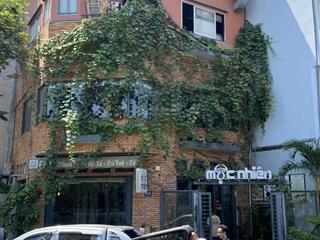 Bán nhanh góc 2 mặt tiền hoa phượng, p. 2, q. phú nhuận, dt 8x18m, 1 hầm 4 lầu, giá 52tỷ