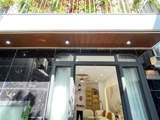 Siêu phẩm sân vuờn cây xanh hồ cá rộng 90m2 tại phú nhuận 3pn lớn ban công, full nội thất chỉ 7.4ty