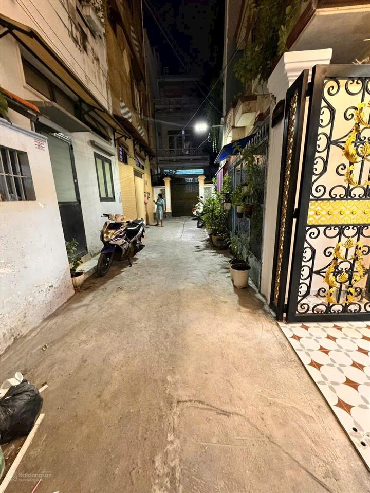 8.99 tỷ lên sóng nhà mới hẻm xe hơi ngay phố ẩm thực phan xích longdtcn 47m2 5 tầng  4pn 6wc