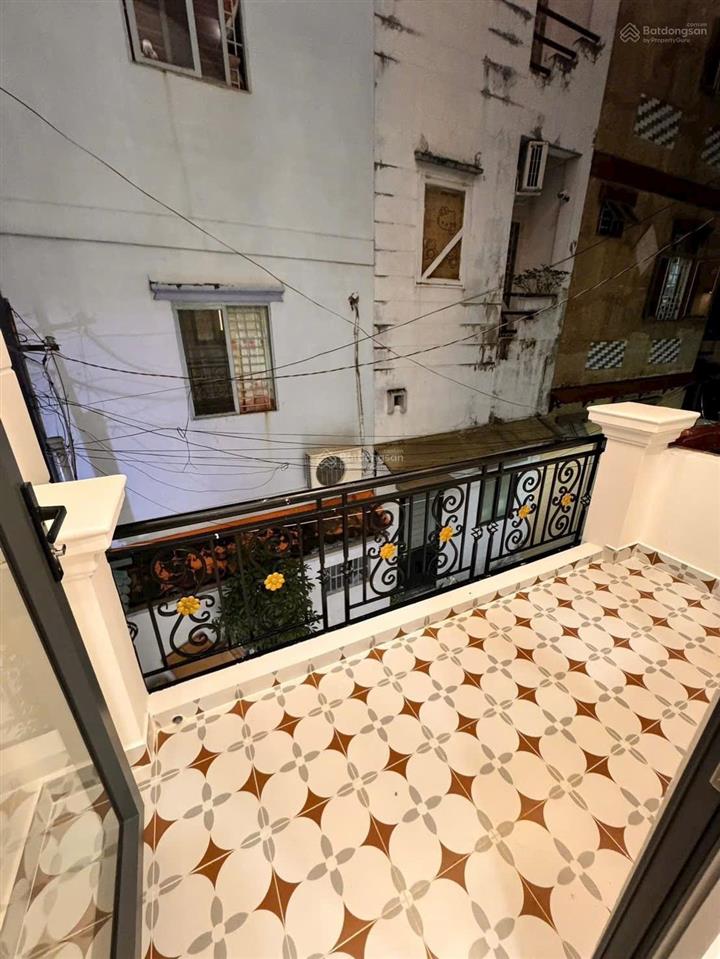 8.99 tỷ lên sóng nhà mới hẻm xe hơi ngay phố ẩm thực phan xích longdtcn 47m2 5 tầng  4pn 6wc