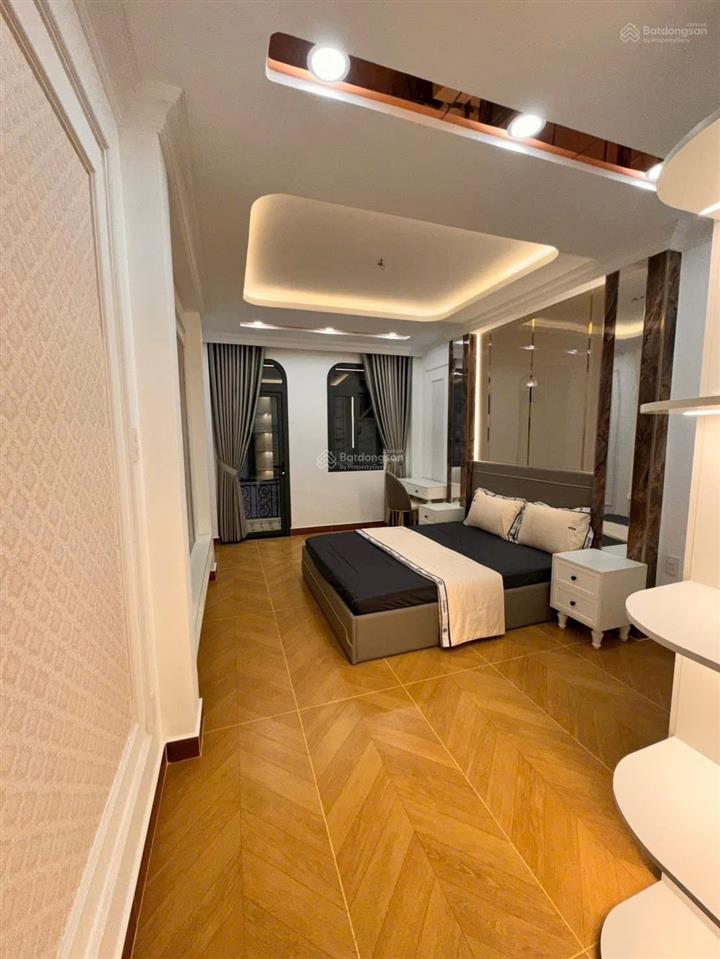 8.99 tỷ lên sóng nhà mới hẻm xe hơi ngay phố ẩm thực phan xích longdtcn 47m2 5 tầng  4pn 6wc