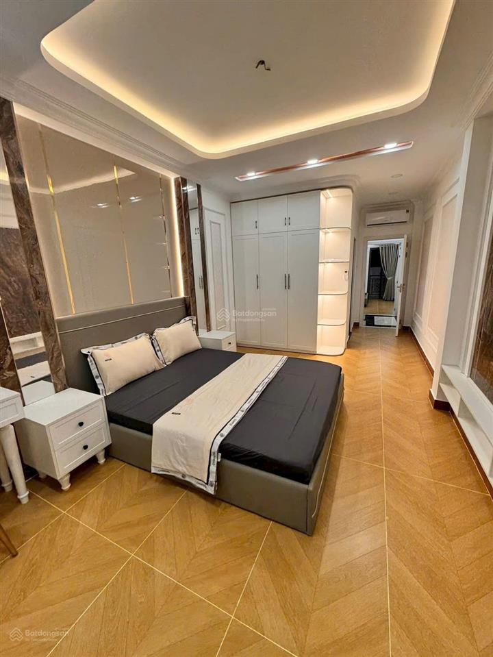 8.99 tỷ lên sóng nhà mới hẻm xe hơi ngay phố ẩm thực phan xích longdtcn 47m2 5 tầng  4pn 6wc