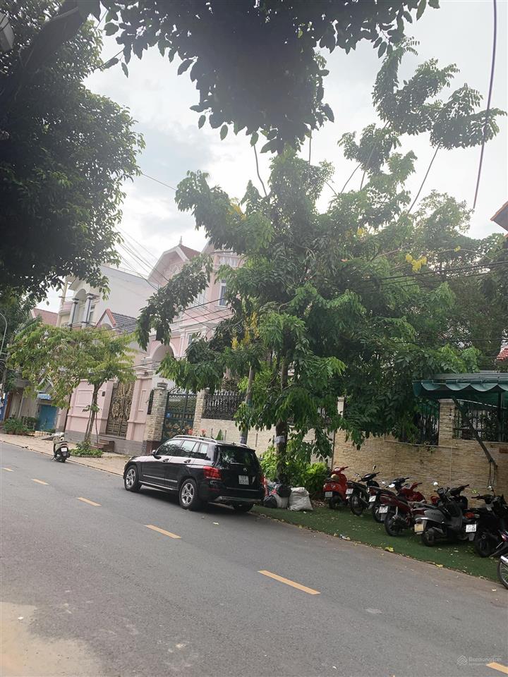 Nhà mt đường số kdc him lam, 5x19m, 19 tỷ