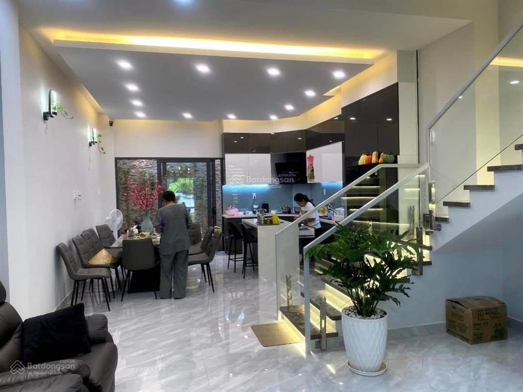 Nhà phú mỹ hưng, 5 tầng, 5x20m vip. 15 tỷ