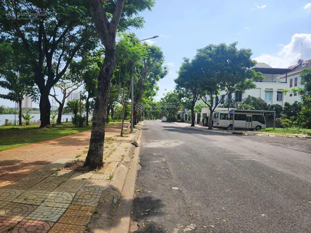 Bán biệt thự tại khu dân cư ven sông sadeco, 33 tỷ, 350m2, chính chủ giá siêu hời