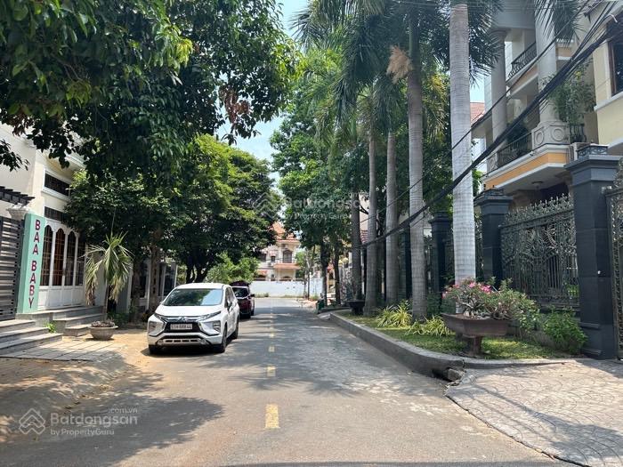 Bán nhà biệt thự đường trần trọng cung, q7, 4 tầng, 210m2, ngang 9m, giá 20 tỷ thương lượng