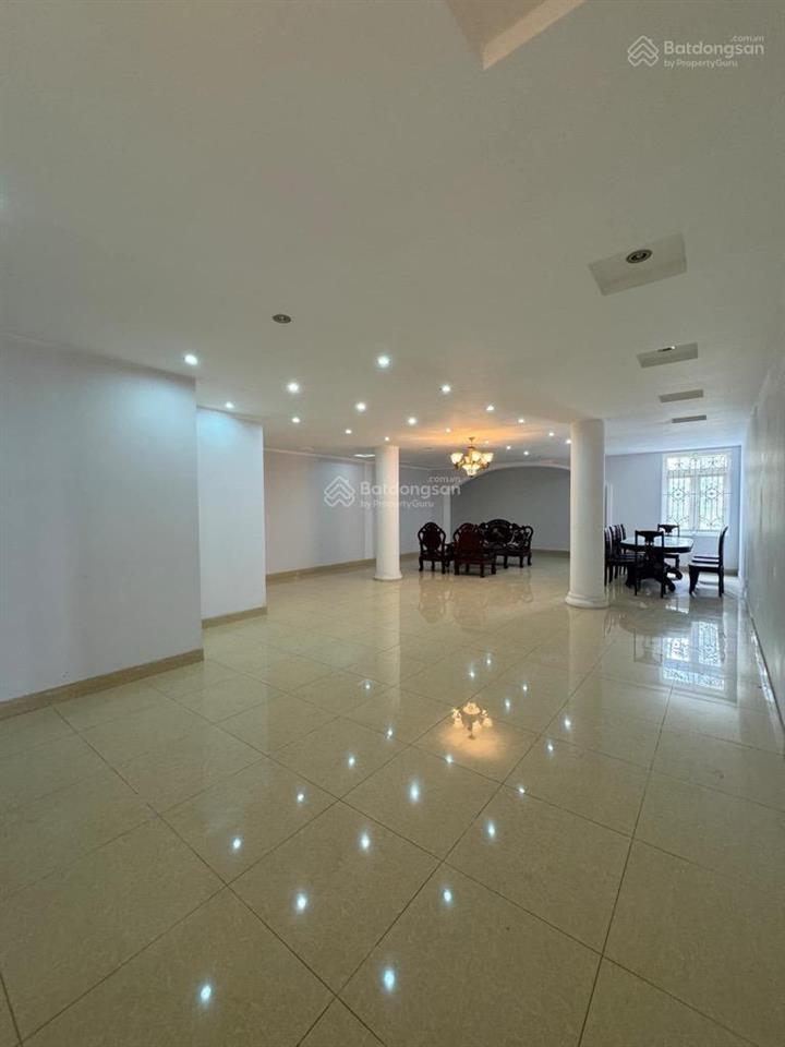 Bán nhà biệt thự đường trần trọng cung, q7, 4 tầng, 210m2, ngang 9m, giá 20 tỷ thương lượng