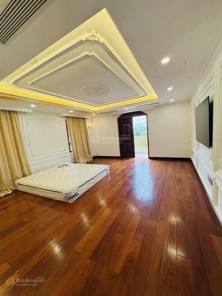 Bán villa đẳng cấp 5 sao, thang máy, hồ bơi, 399m2, 80 tỷ, nguyễn thị thập, himlam, quận 7, hcm