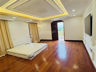 Bán villa đẳng cấp 5 sao, thang máy, hồ bơi, 399m2, 90 tỷ, nguyễn thị thập, g himlam , quận 7, hcm,